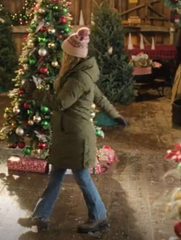 A Merry Little Ex-Mas Alicia Silverstone Green Jacket