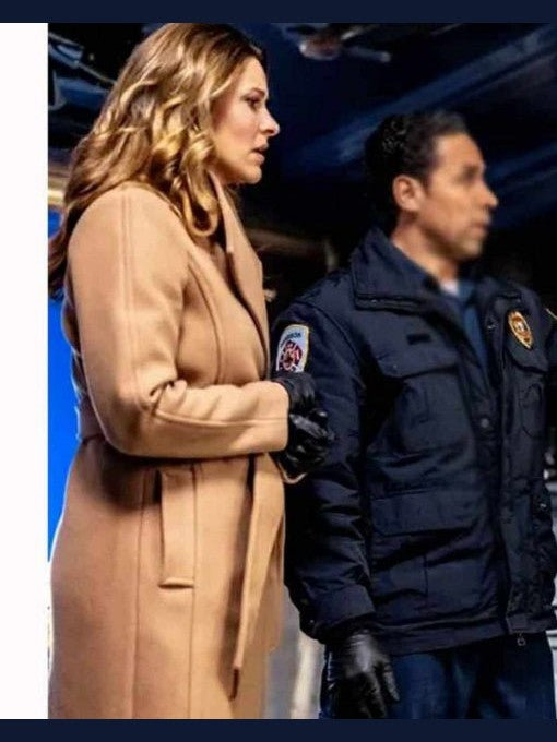 Mystery 101 Killer Timing Amy Winslow Coat