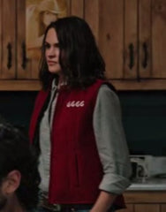 Yellowstone S04 Emily Vest