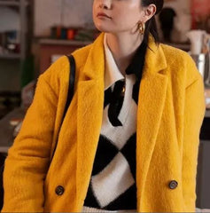 Selena Gomez Only Murders in the Building S02 Yellow Coat