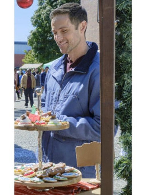 The Christmas Promise Joe Roberts Blue Jacket