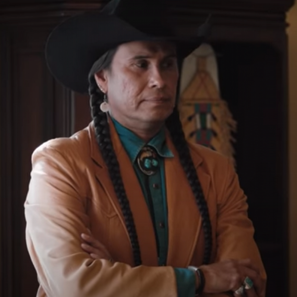 Yellowstone S04 Mo Brings Plenty Brown Coat