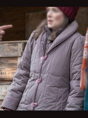 Stranger Things S04 Joyce Byers Coat