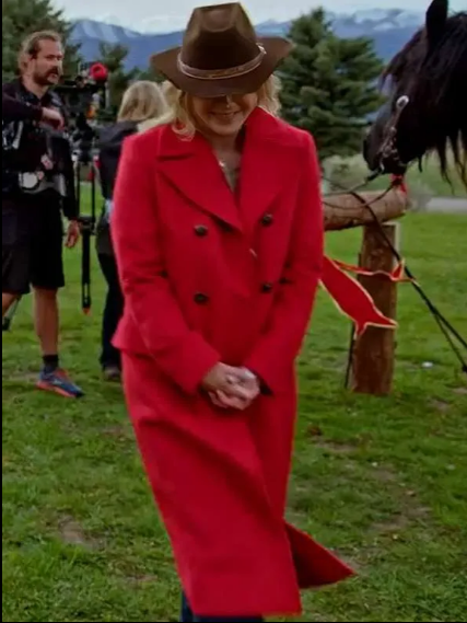 Finding Mr. Christmas S02 Alison Sweeney Red Coat