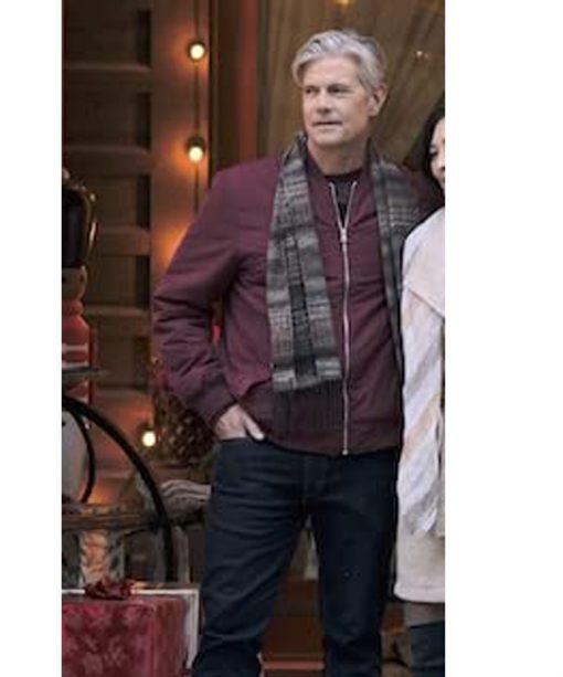 Coyote Creek Christmas Rick Parker Maroon Jacket