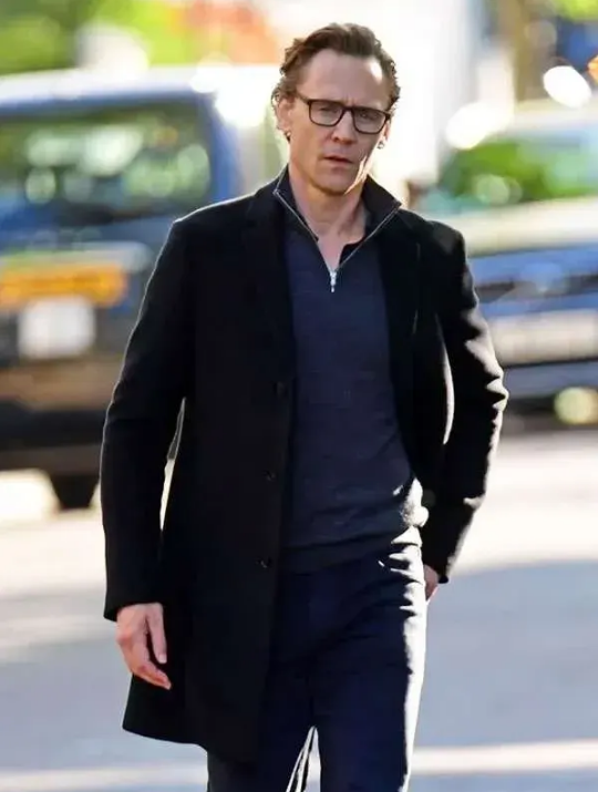 The Night Manager Jonathan Pine Black Coat