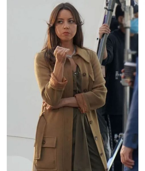 Aubrey Plaza Operation Fortune Ruse de guerre Cotton Coat
