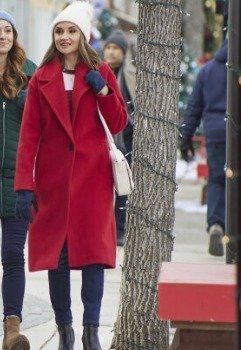Rachael Leigh Cook Red Coat