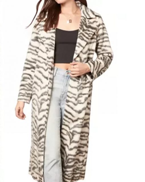 You Season 3 Sherry White Tiger Print Coat