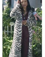 You Season 3 Sherry White Tiger Print Coat