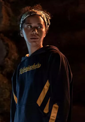 Yellowjackets Jasmin Savoy Pullover